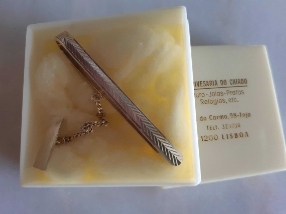 Alfinete prata contrastada para gravata, Novo