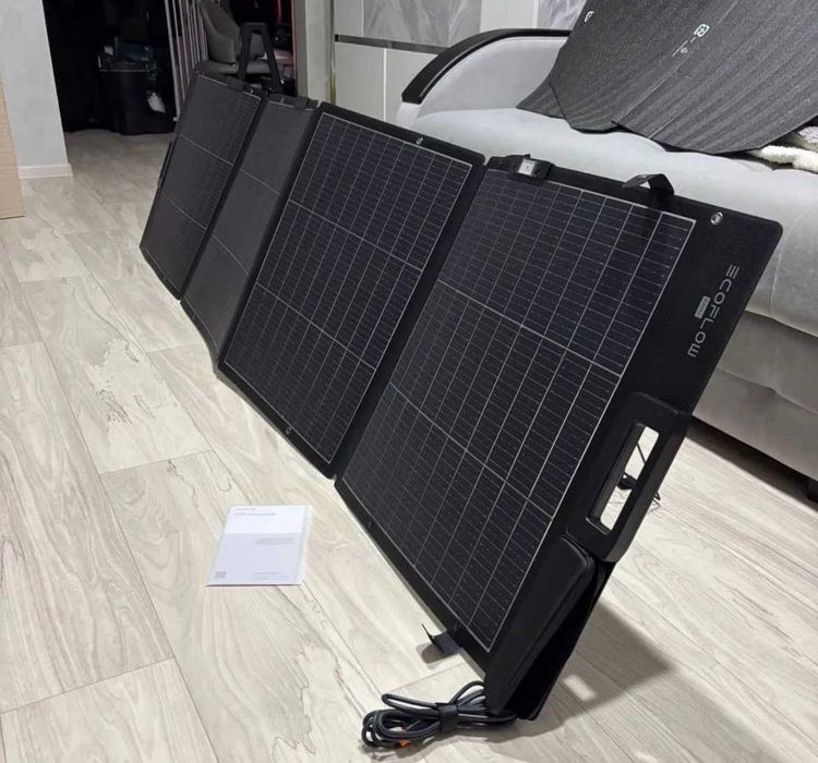 Портативна сонячна панель EcoFlow 220W