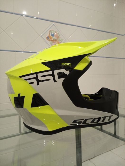Capacete novo a estrear
