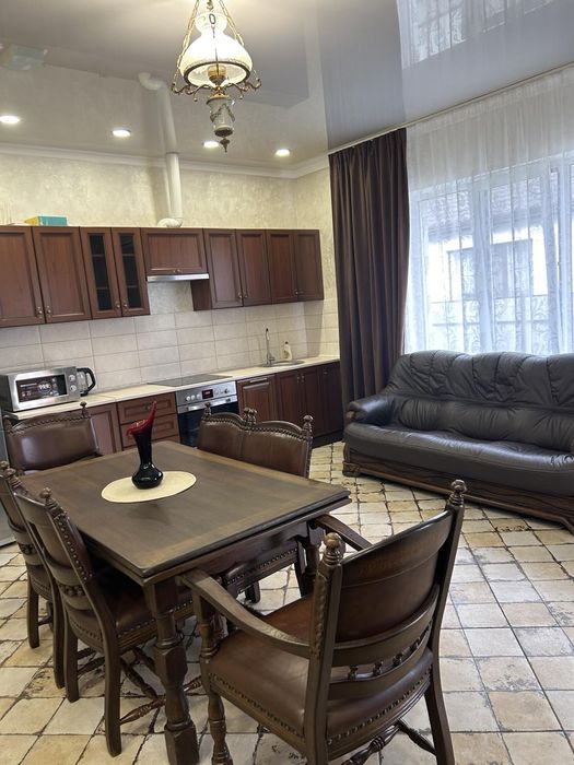 Продаж будинку з каміном-грубою с.Гора. Газ по вулиці