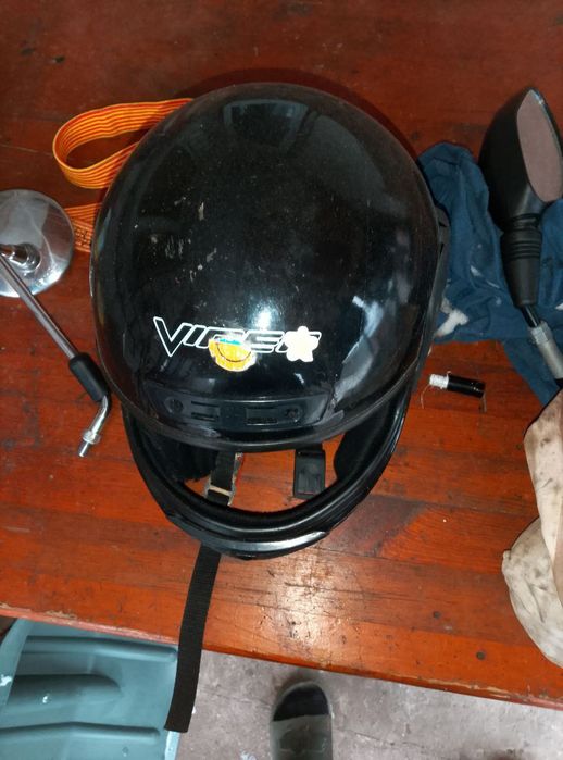 Шлема 3 штуки  .