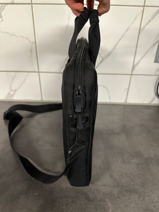 Сумка для ноутбука Rivacase 8035 Black 15.6"