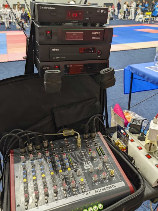 Аренда проектора с экраном. Озвучка спортивных и.т.д мероприятий