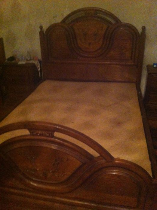 Conjunto móveis para quarto madeira castanho