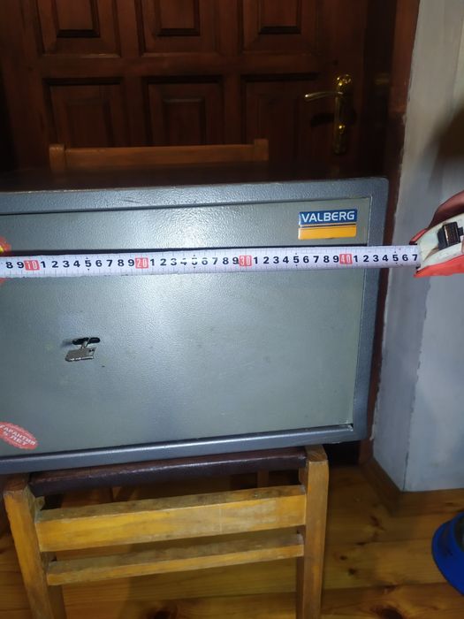 Продам сейф для антикваріату та інших цінностей