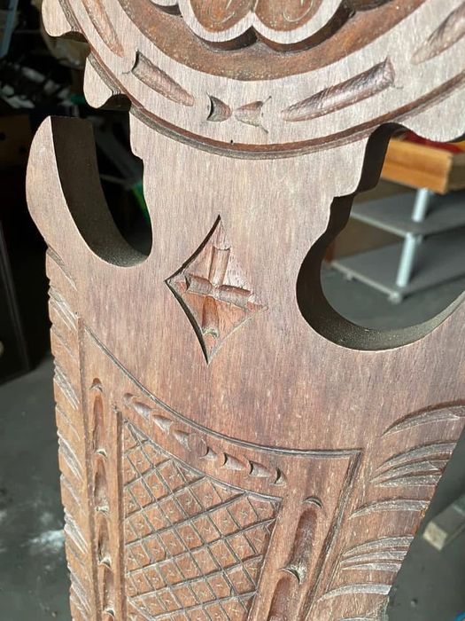 Antiga Cadeira de Madeira