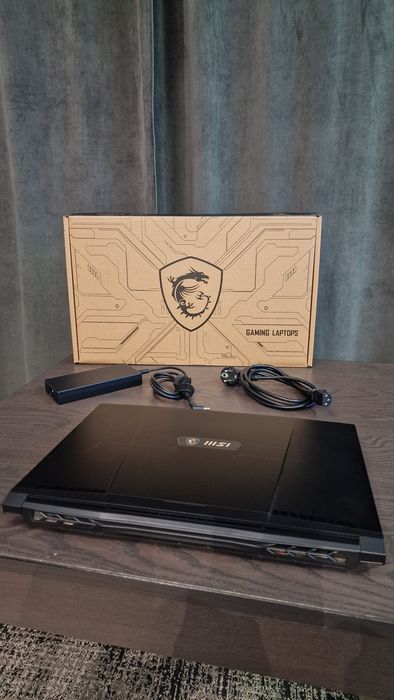 Laptop MSI Crosshair 17 C12V i7-12650H/32GB/1TB RTX 4070 - Windows 11