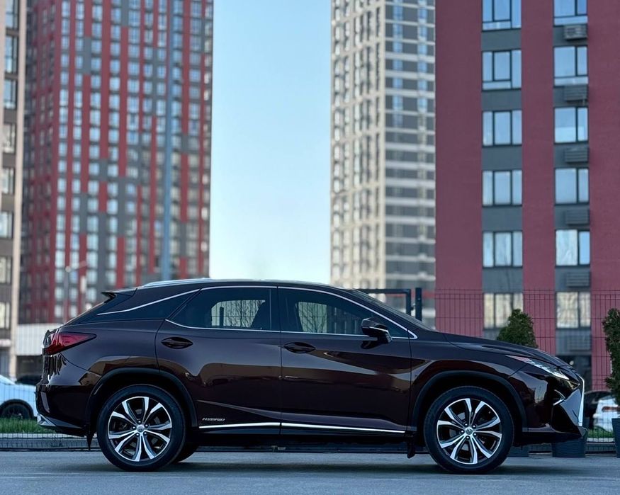 Lexus RX 450h official