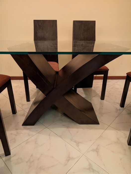Mesa com tampo vidro 6 cadeiras