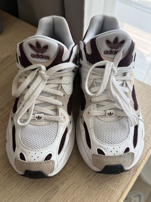 Кросівки Adidas Astir