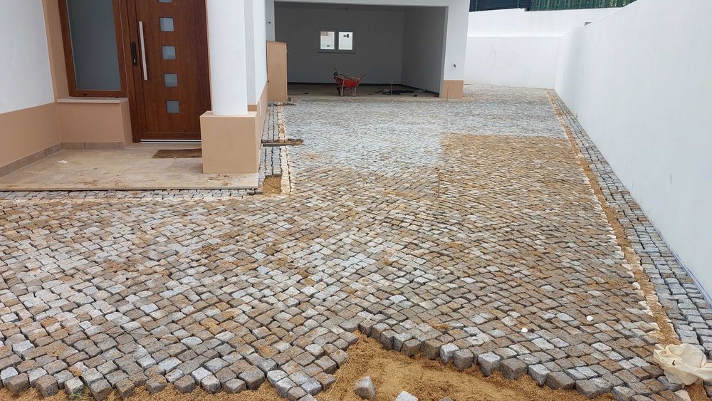 calçada, grelha , lajetas , lancil, pavê e calceteiro