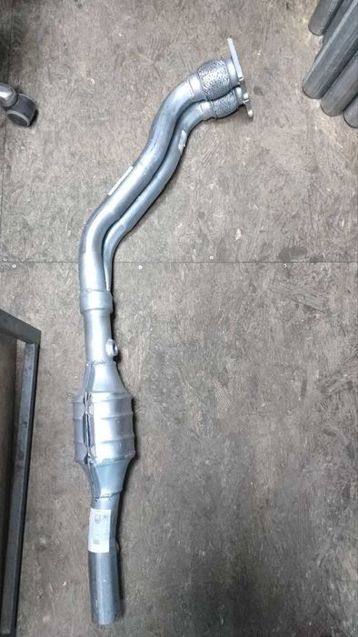 Труба приемная Шкода Октавия, Октавиа, Фольксваген Гольф 1.6 1999-2010