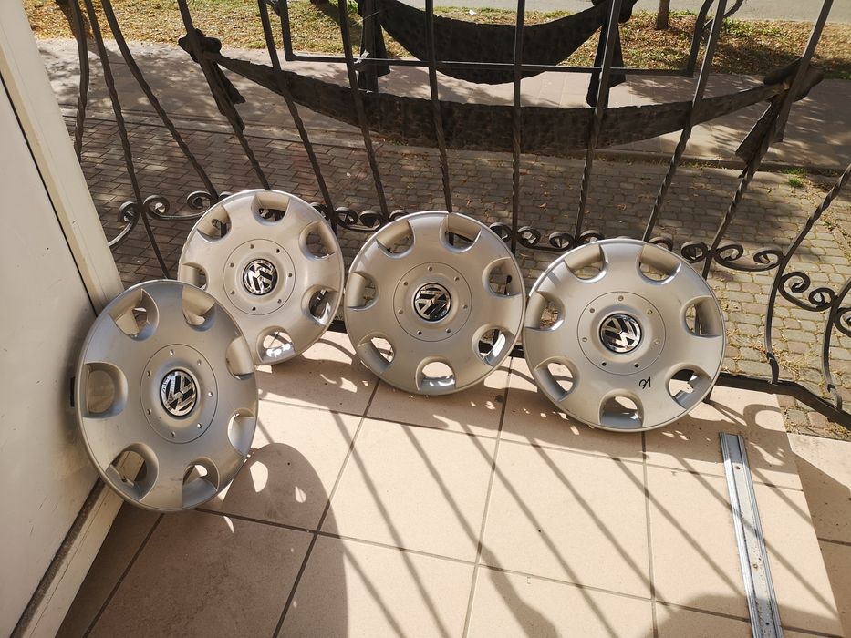 Ковпаки оригінал R16  VW  1T0601147B