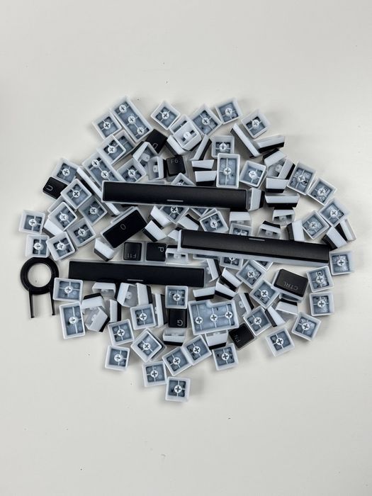 Набір кейкапів SteelSeries PrismCaps Black German Layout для механічних клавіатур, матеріал - PBT (високоякісний термопластик)