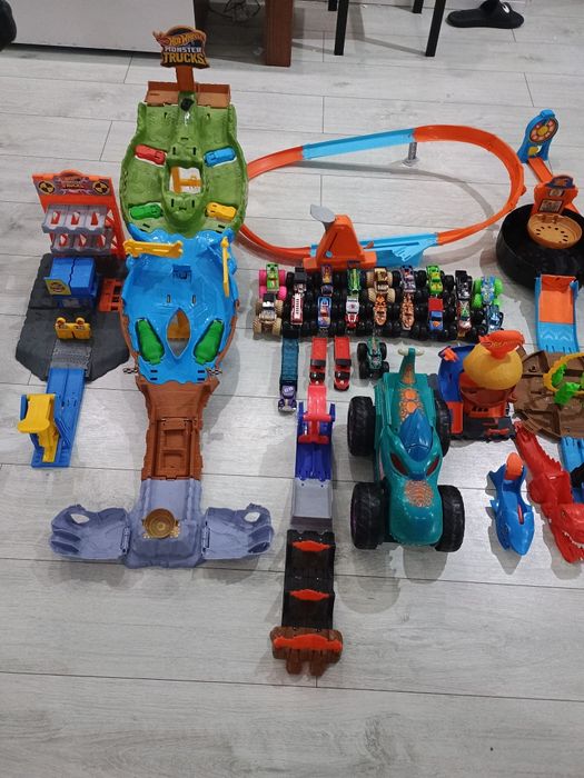 Zestaw hot wheels