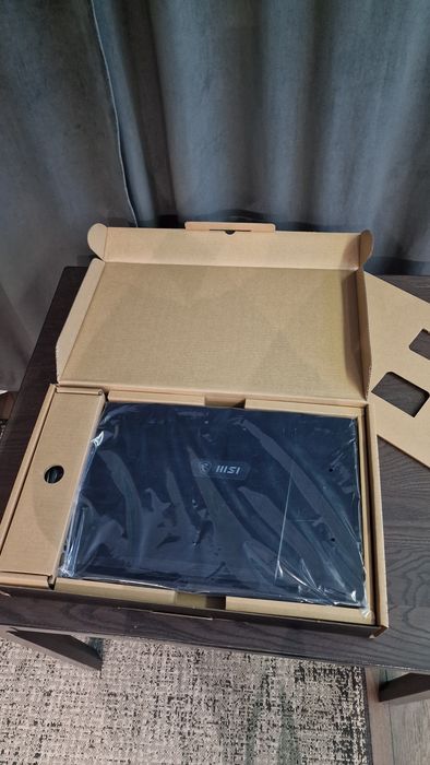 Laptop MSI Crosshair 17 C12V i7-12650H/32GB/1TB RTX 4070 - Windows 11