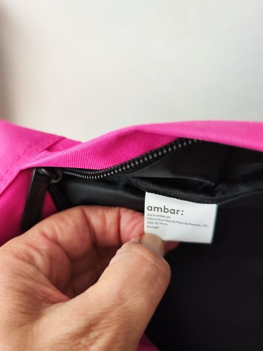 Mochila Escolar Fushia design moderno e prático da Ambar