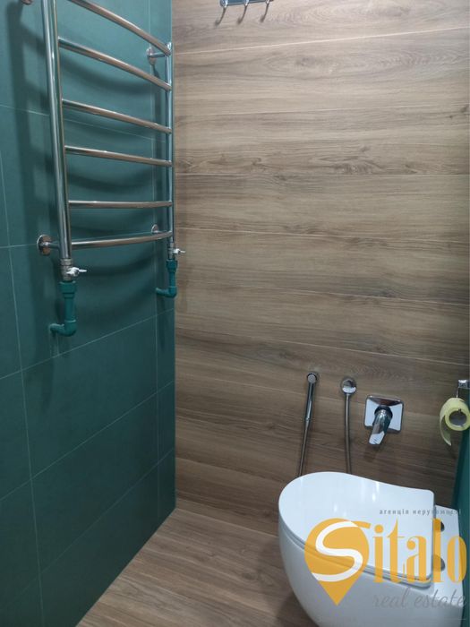 Двокімнатна на Південному з ремонтом. (020)