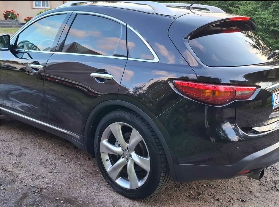 Infiniti Fx 30 s 2011 року випуску