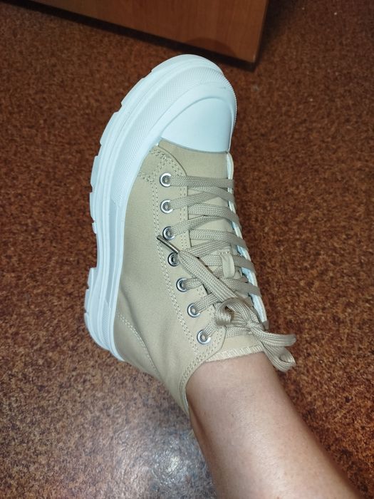 buty, trampki, mokasyny 38