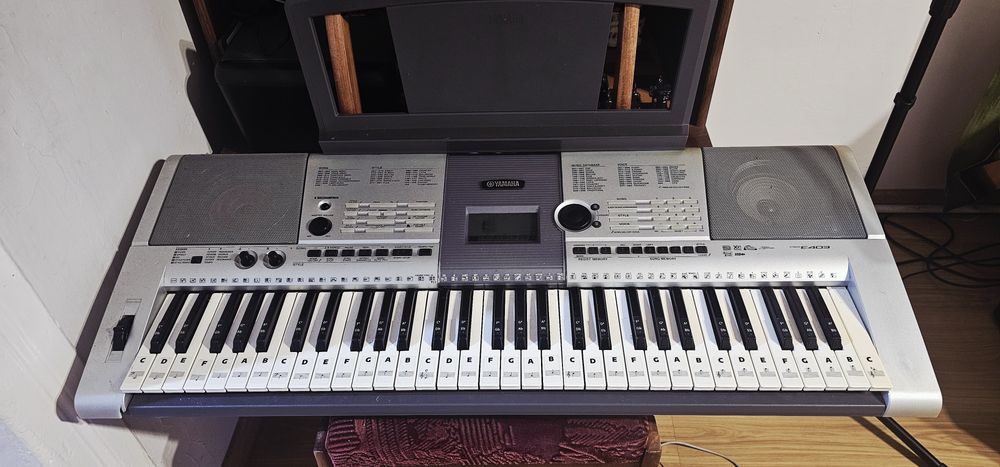 Yamaha PSR E 403