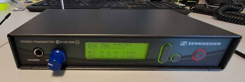 Sennheiser IEM G2, EW300, Transmitter + Receiver (In-ear)63825544328451121