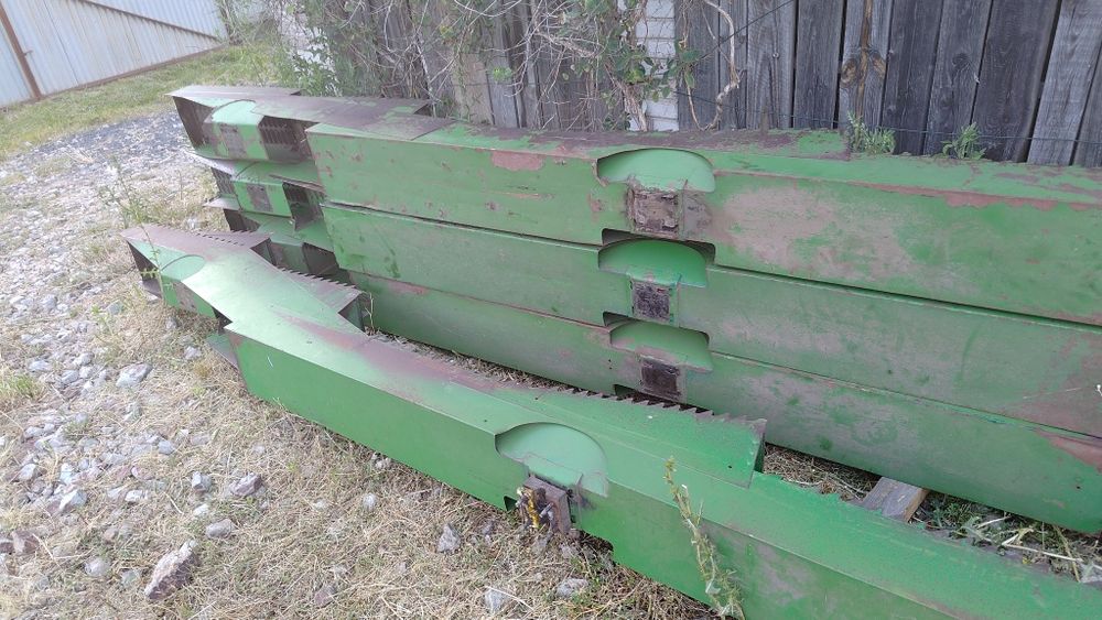 Wytrząsacze John Deere