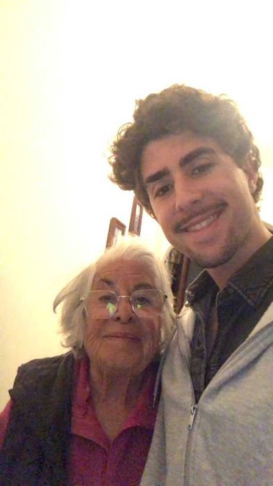 Acompanhante de Confiança para Idosos - Disponível Diariamente