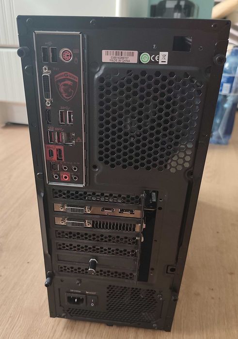 komputer do gier gamingowy Ryzen 5 3500X GeForce GTX  WINDOWS 11 PRO