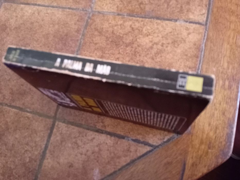 Urbano Tavares Rodrigues, palma da mão, assinado pelo Autor