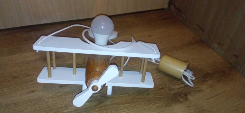Lampa samolot Hellux żyrandol drewniany sufitowa