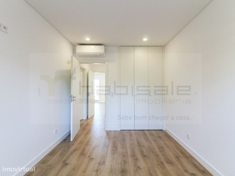 Apartamento T3 com varanda e barbecue | Paradela, Santo António dos...