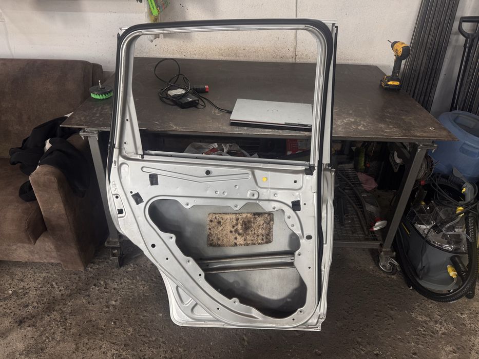 Дверка двері задня ліва Ford c max форд
