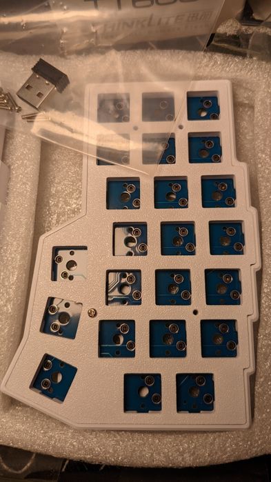 Спліт клавіатура CORNE V4 2.4G | Фабрична пайка без свічів та кейкапів