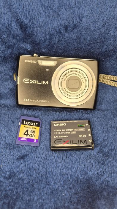 компактна цифрова камера Casio Exilim EX-Z250