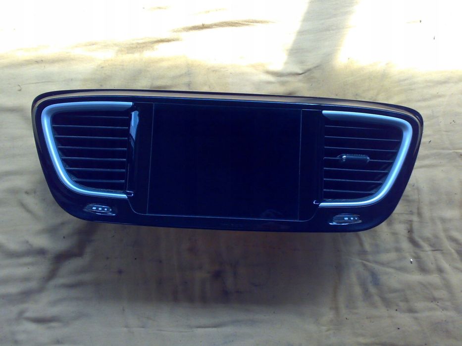 chrysler pacifica 2017 - radio wyświetlacz ramka ekran idealny p68316175ab