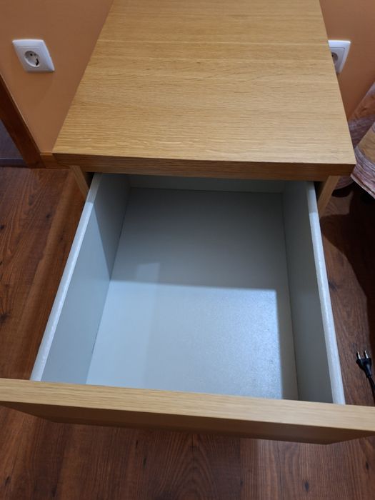 2 Mesas de cabeçeira  IKEA