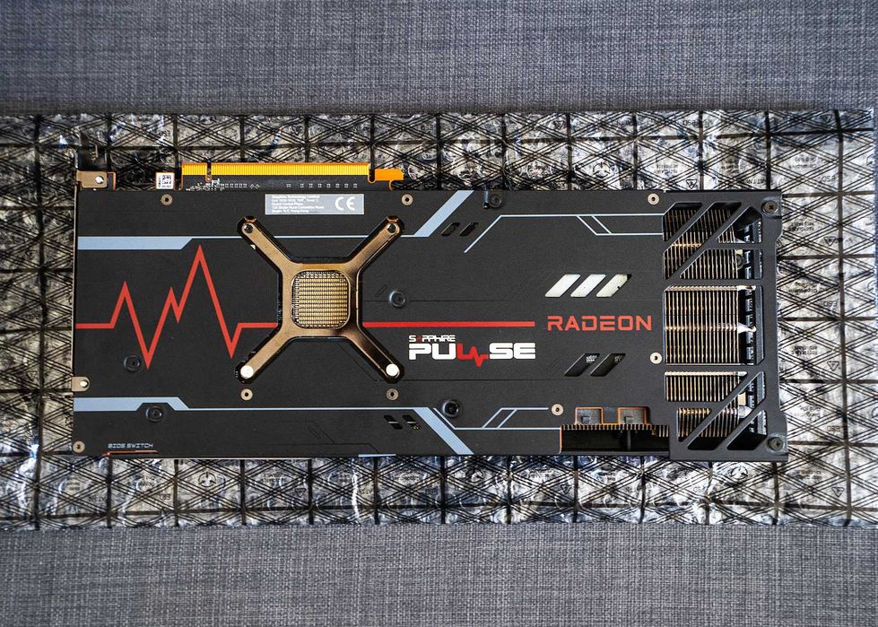 Sapphire Pulse AMD Radeon RX 6800 XT 16 Gb VRAM