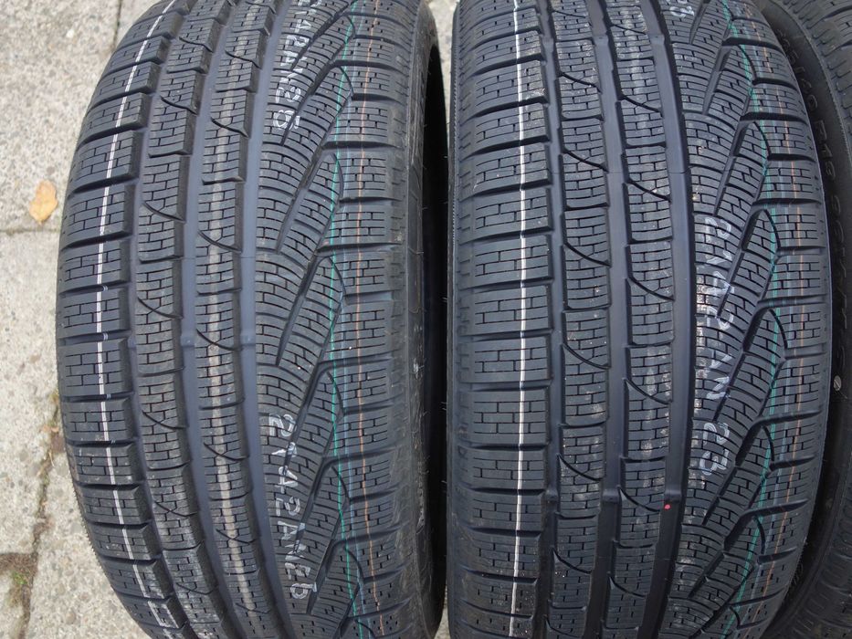 Opony Zimowe 235/40/19 Pirelli Nowe 4 Sztuki