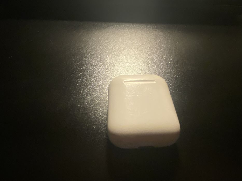 Etui ładujące airpods 2 apple