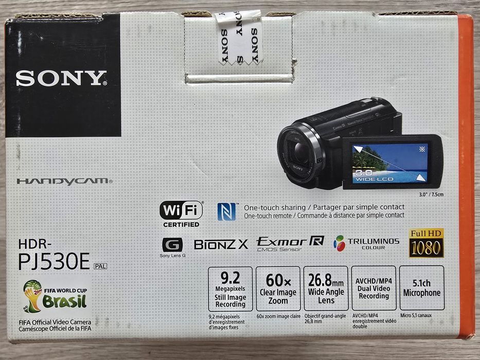Kamera Sony HDR-PJ530E z projektorem