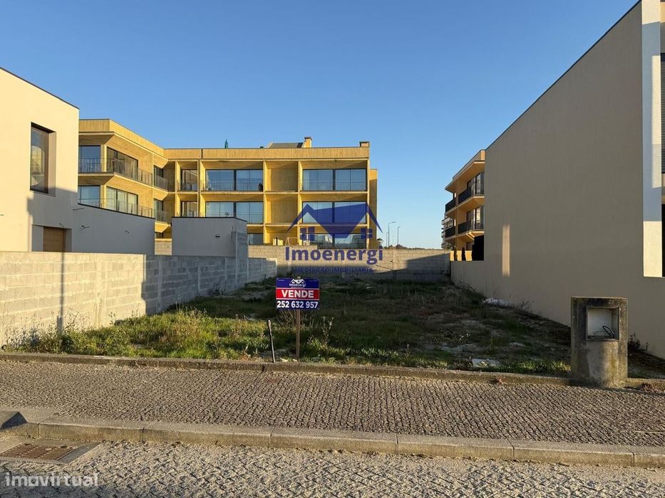 Excelente Lote para Construção - Árvore