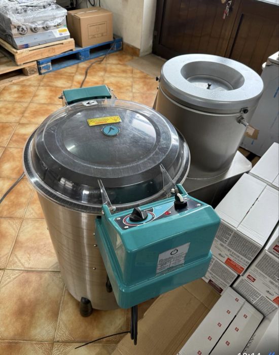 Maquina de descascar batatas 25kg muito nova