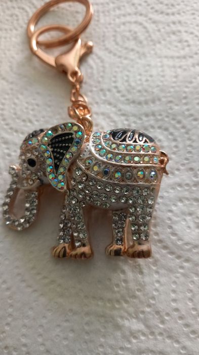 Zloty breloczek że sloniem