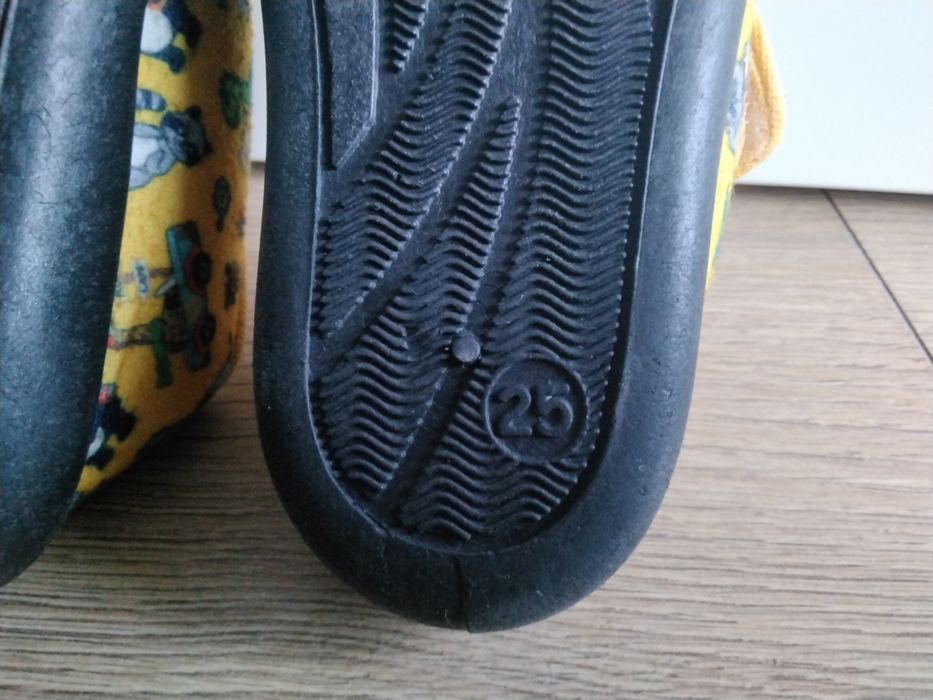 Kapcie dzieciece roz 25