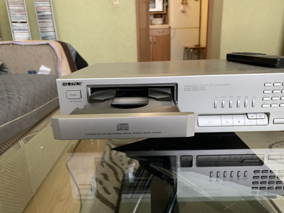 Програвач SONY CDP-515