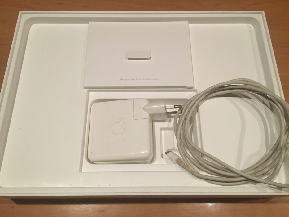 MacBook Pro 2017 13" 8GB 256 SSD