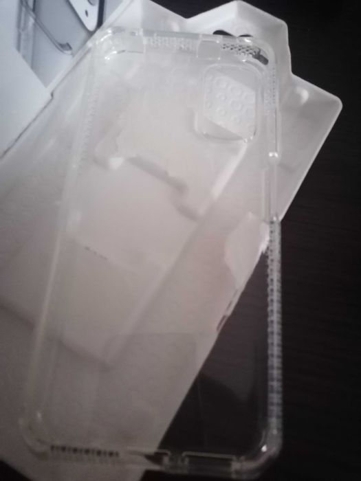 Продам  чехол на телефон