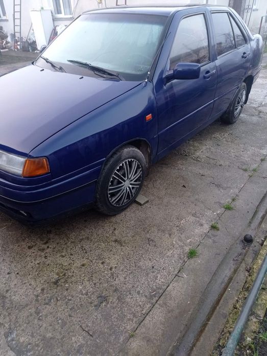 Продам сеат середньому стані