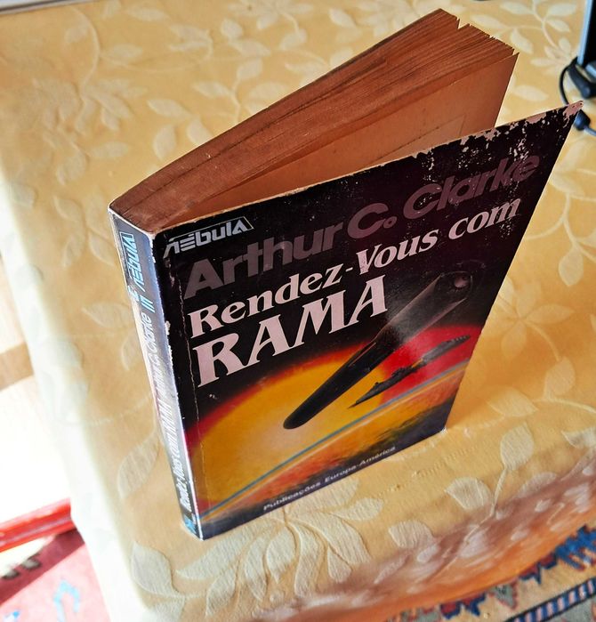 Arthur C. Clarke - 2001 Uma Odisseia no Espaço / Rendez-vous com RAMA